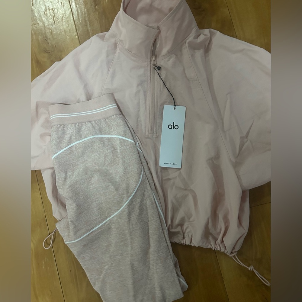 Brand new Alo set. Leggings and cropped jacket